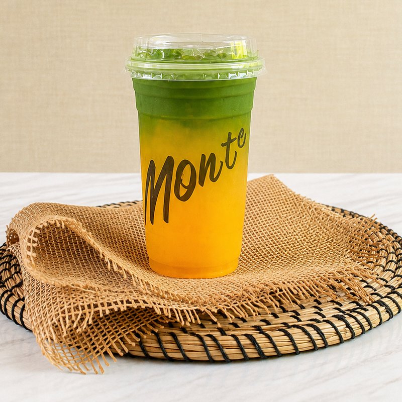 Orange Juice Matcha มัทฉะไล่ชั้นลงน้ำส้มคั้น ในแก้ว Monte’s Cup